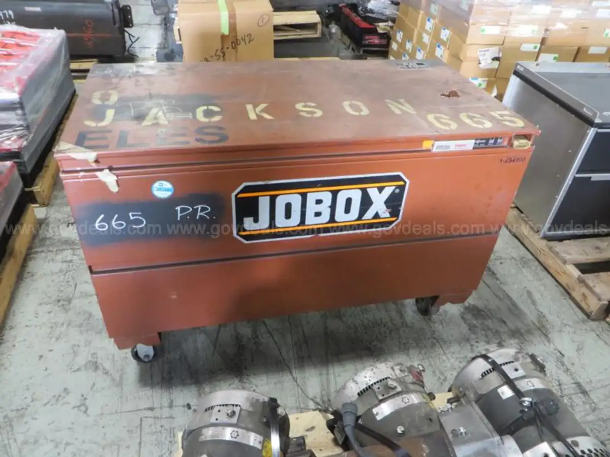 Jobox with wheels AllSurplus