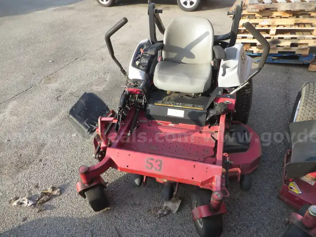 Exmark riding mower. Model LZA20KAX524