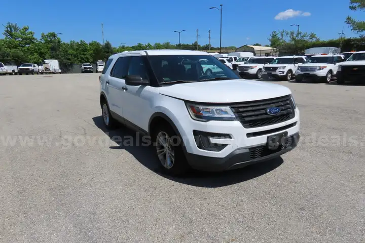 2018 Ford Explorer (inspections/pickups by appointment only) must be towed