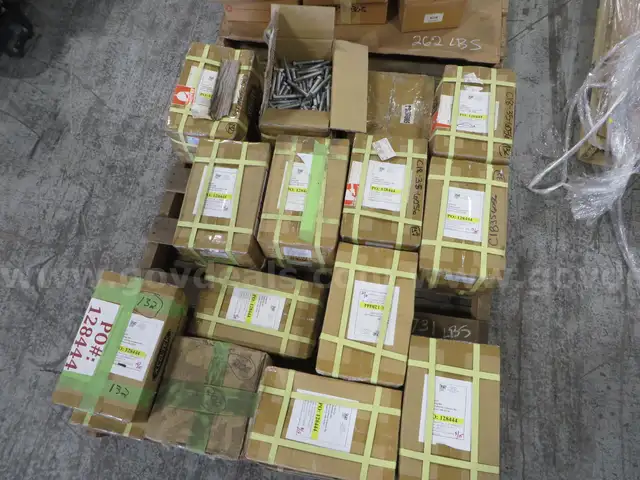 1 Pallet New/Old stock bolts