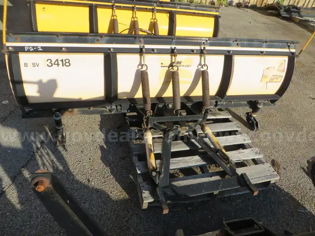 Meyer snow plow with attachment