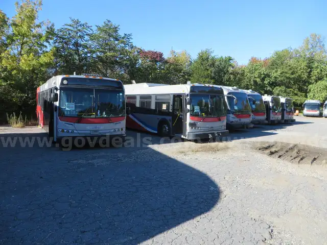 6 SCRAP New Flyer buses. 4 - 2006 D40LFR, 2 - 2008 DE40LFA.