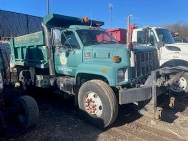 2002 GMC C7H042 DUMP BODY w/REAR TAILGATE SALTER & 10' PLOW | AllSurplus