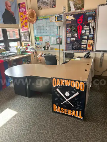 Lot (6) Teacher Desks