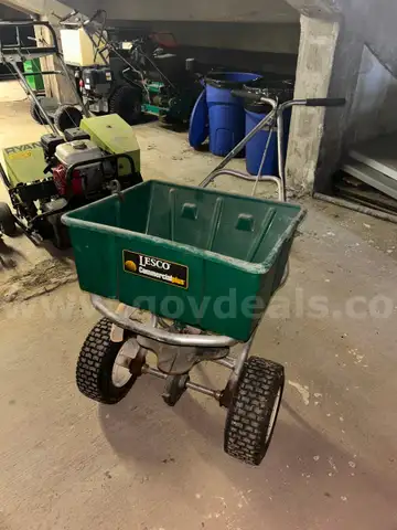 Lesco Fertilizer Spreader - See Description