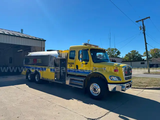 2008 Freightliner M2 112