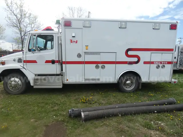 2001 Freightliner FL60 - Rescue Truck - Cummins ISB 7.2L L6 Diesel Engine