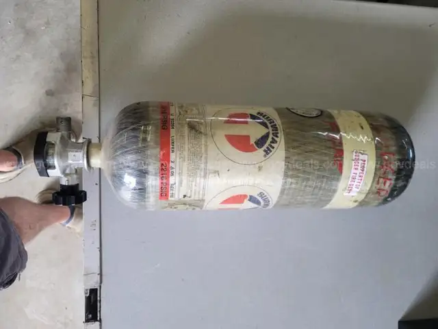 12 survivair 2216 scba bottles