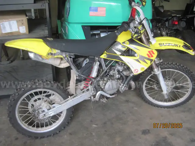 SUZUKI DIRT BIKE