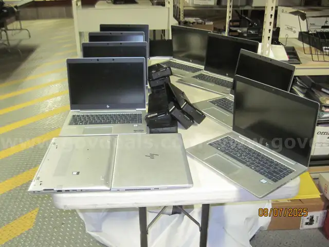 10-HP LAPTOPS WITH DRIVES AND DOCKING STATIONS