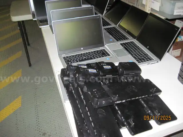 10-HP LAPTOPS AND DOC STATIONS
