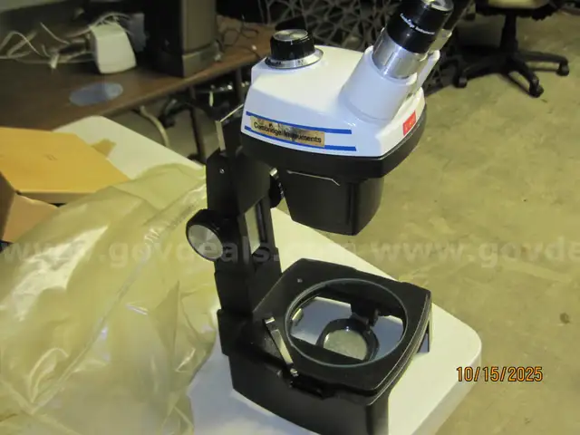 CAMBRIDGE STEREO ZOOM 4 MICROSCOPE