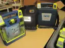 1-LOT OF DEFIBRILLATORS