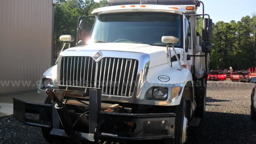 2005 International 7400