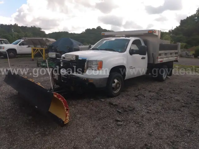 2008 GMC Sierra 3500HD Work Truck DRW 4WD
