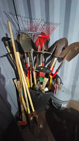 Lot of Miscellaneous Yard\Wildland Tools
