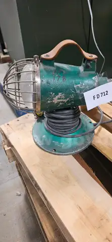 WORK LIGHT - HOMELITE BRAND VINTAGE