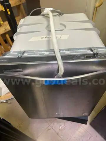 Whirlpool Dishwasher