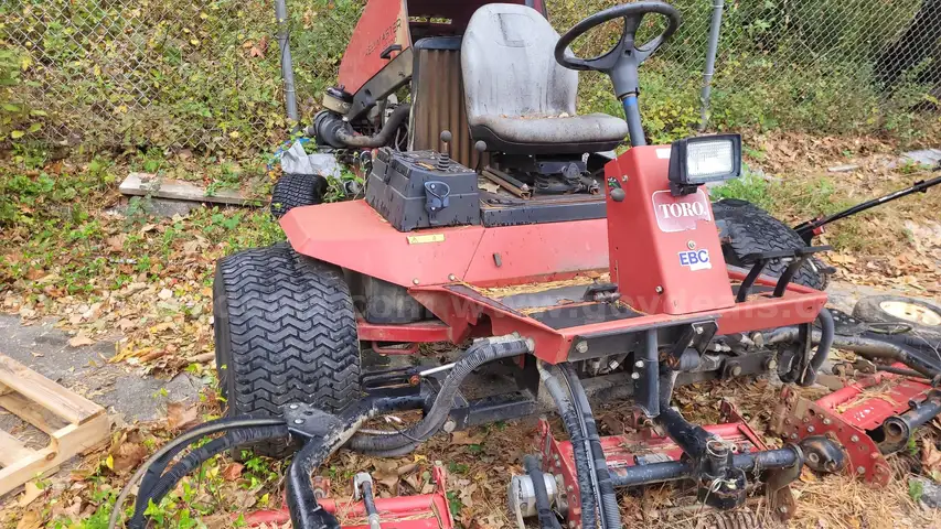 TORO REELMASTER 5500-D 5 GANG 7" REEL FAIRWAY MOWER