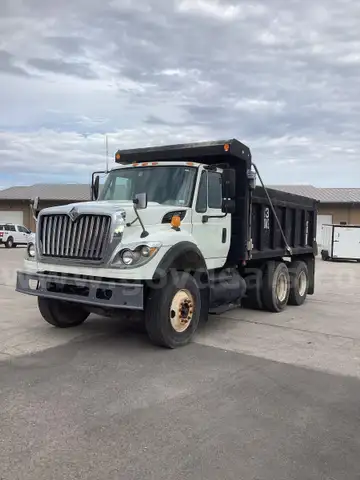 2008 International 7600 12 Yard Dump Truck
