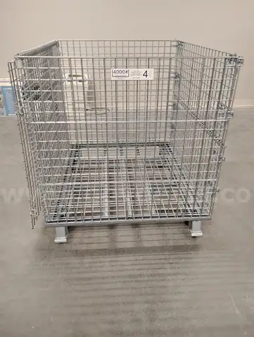 Rolling Wire Mesh Storage/Shipping Basket