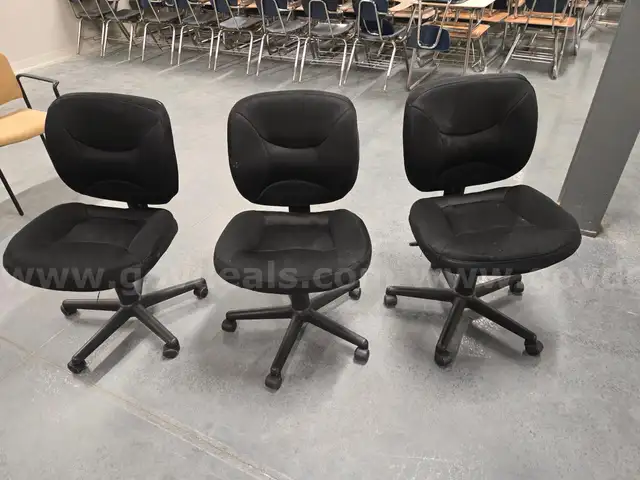 Set of 3 Rolling Office Chairs