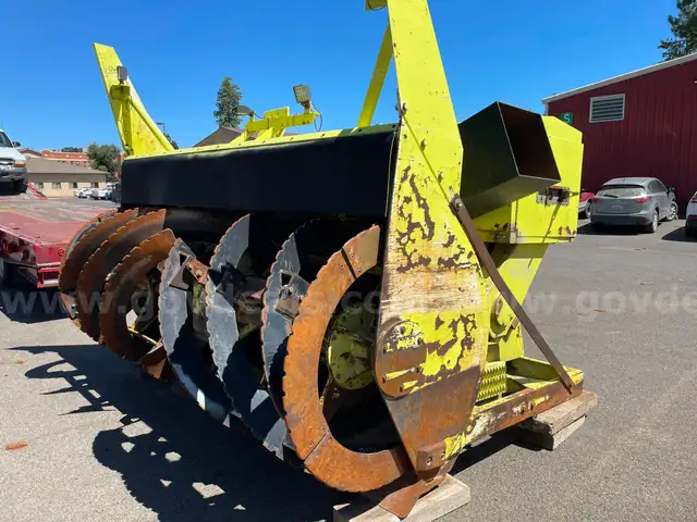 Snowblower Attachment (ID#11675) (25-2606) 465