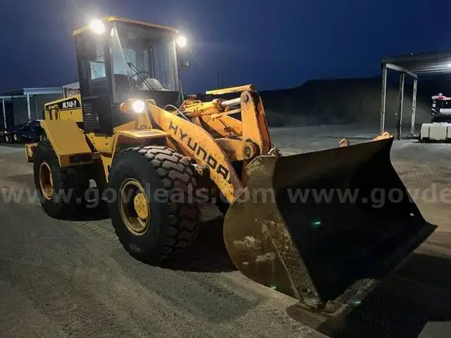 2004 Hyundai Loader (ID#11787) (25-3397) 405