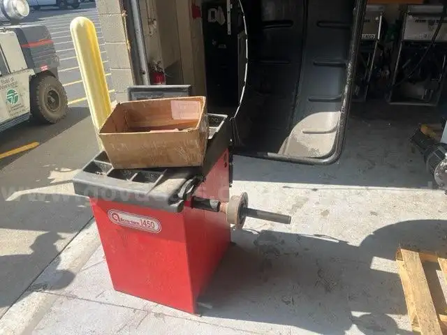 Tire Balancer (ID #11805) (25-3596-1) 405