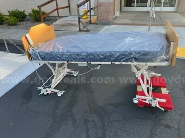 Hospital Bed (ct.5) (ID #11819) (25-3458-5) 39076