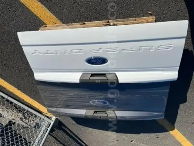 Ford Tailgate (ct.10) (ID #11871) (25-3258-3) 405