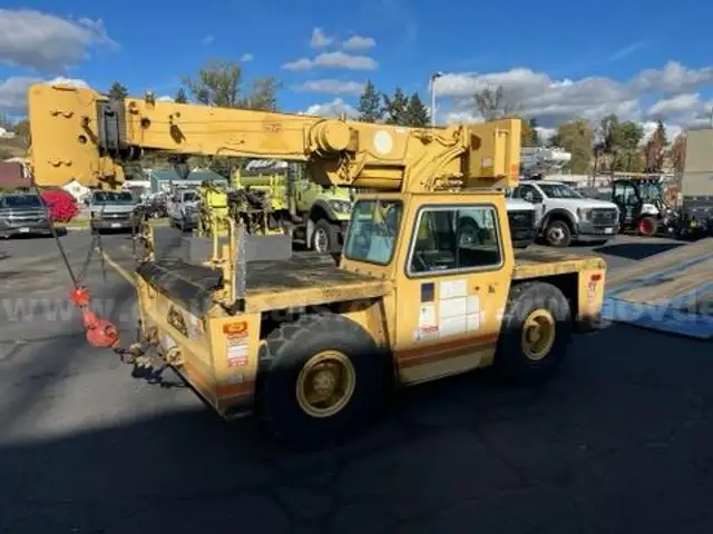 1994 Grove Crane (ID#11910) (25-4037) 405