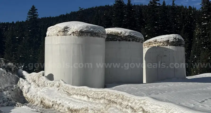 Deicer Tank: 10,000 Gallon (ct.3) (ID#11915) (Off-Site) (25-4148-1) 405