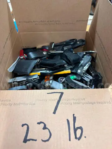 Misc. Confiscated TSA (23lb) (ID #11977) (TSA) ($40) (Box#7)