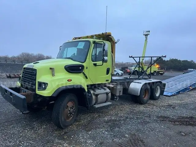 2016 Freightliner 114SD (ID#12023) (25-4259) 405