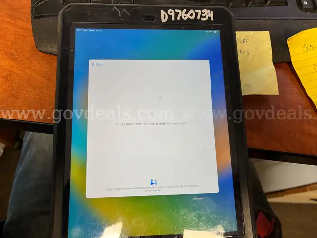 Apple iPad 5th Gen (ID#12020) (24-2409-7) 405