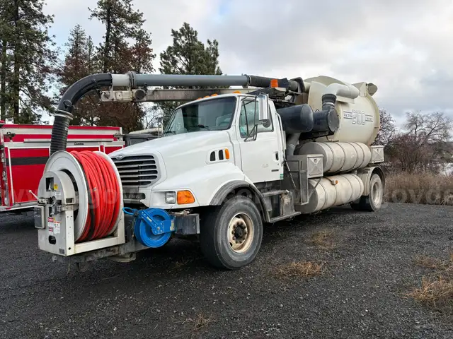 2003 Sterling Vac Truck (ID#12027) (25-4598) 23301