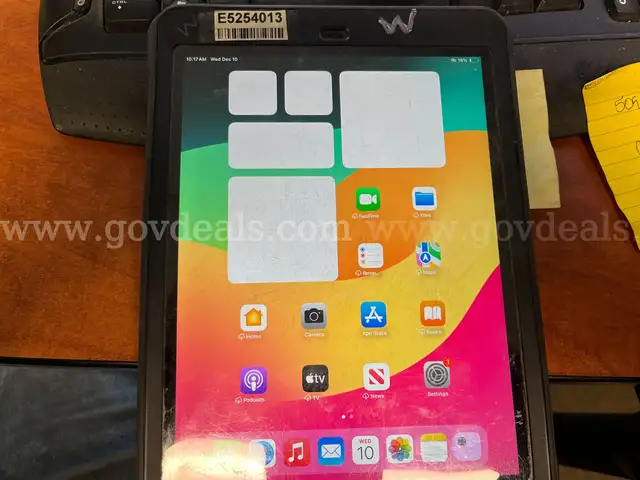 Apple iPad 6th Gen (ID#12028) (24-2409-8) 405