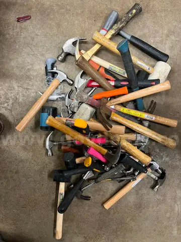 Box Of Hammers (37lbs) (ID #12043) (TSA)