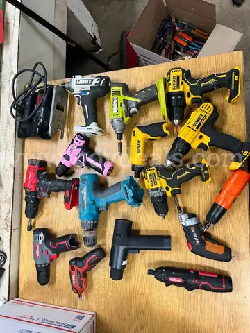 Box Of Power Tools (ID #12046) (TSA)