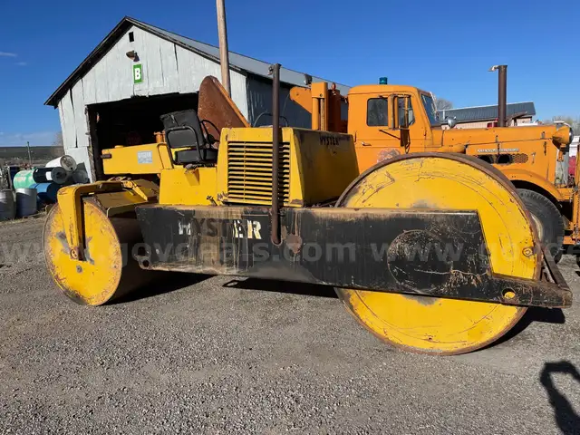 1970 Hyster C350A-D Roller