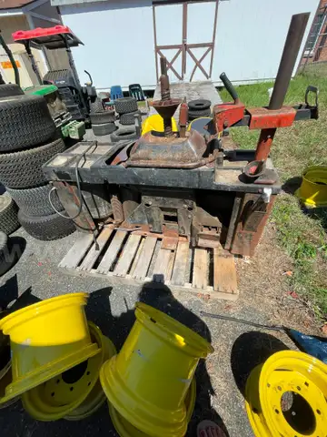 Coats Tire Machine