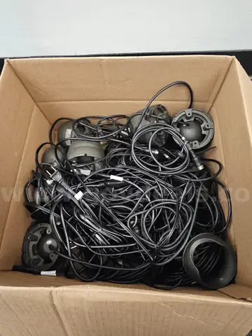 Lot of 6 Security Cameras