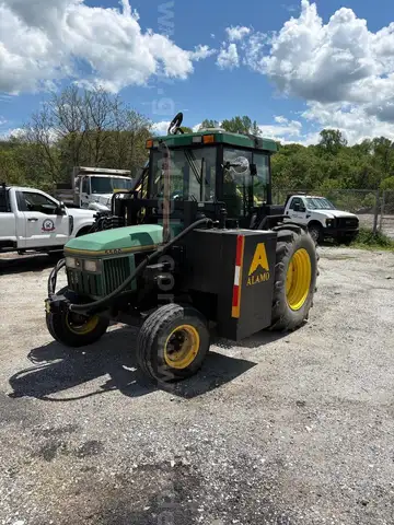 1997 JOHN DEERE 5500 MOWER