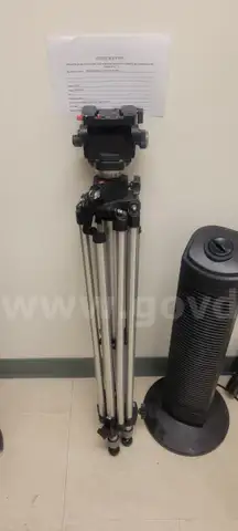 Tripod &#x26; Head (Manfrotto Bogen)