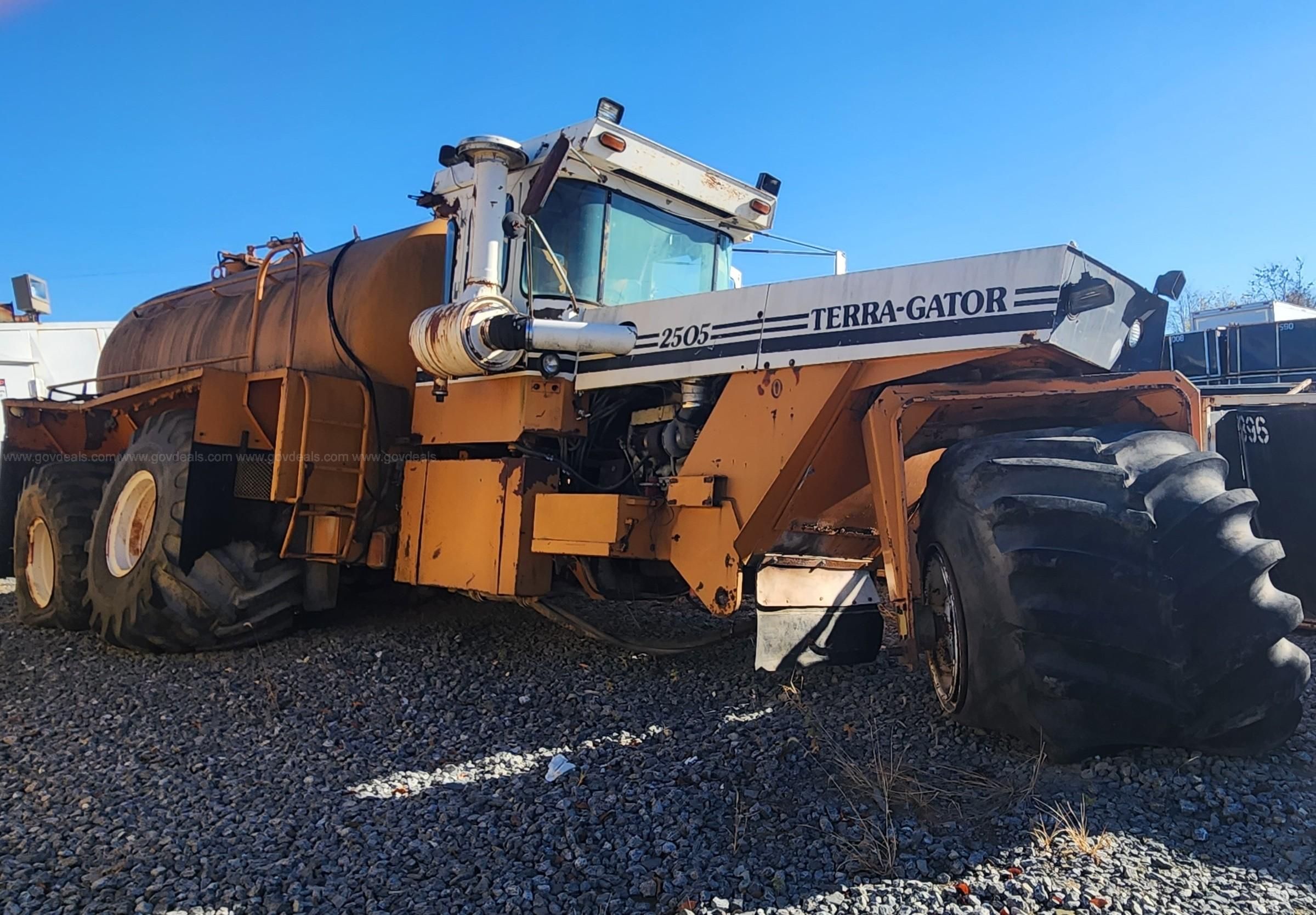 Terra-Gator 2505 5-Wheel Floater/Sprayer | AllSurplus