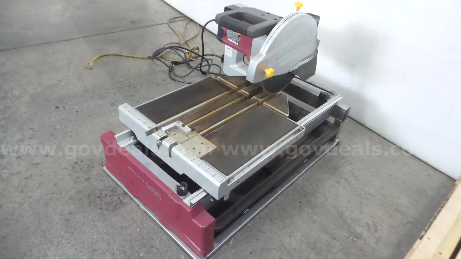 Chicago electric tile store brick saw