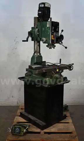 Grizzly 40 Mill/Drill G1126 Milling and Drilling Machine * For parts or repair*