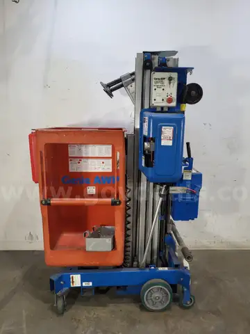 AWP-24 GENIE MAN LIFT