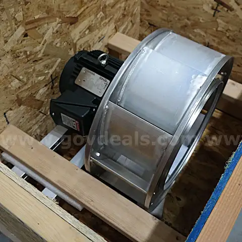 Toshiba 40A005L1ZVS207 EQP Global 5HP 3.7kW 1750rpm 230/460v Motor w/ fan blower